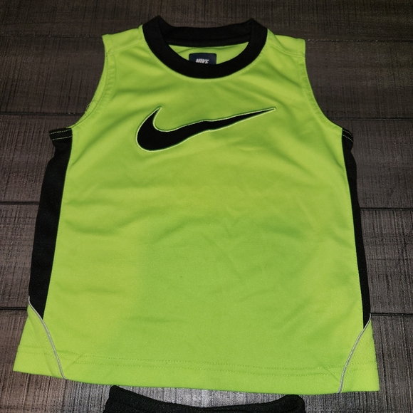 Nike Set - Picture 3 of 9